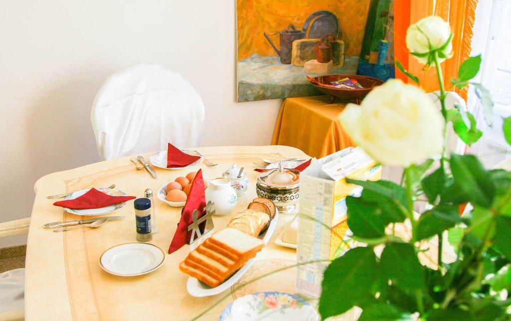 Irena Family House Otel VNO Oda fotoğraf